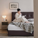 Vezza Bed（Mocha Brown)