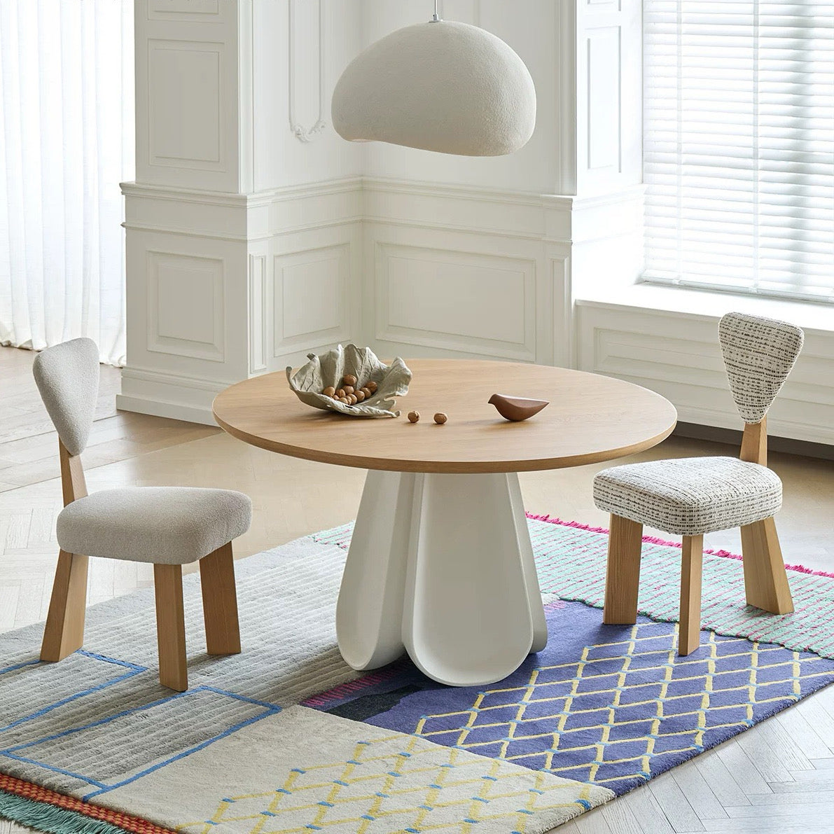 Wind Chime Round Dining Table – CASA LUSSO